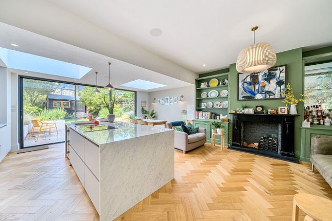 Chalcroft Road, London, SE13 3 bed terraced house for sale