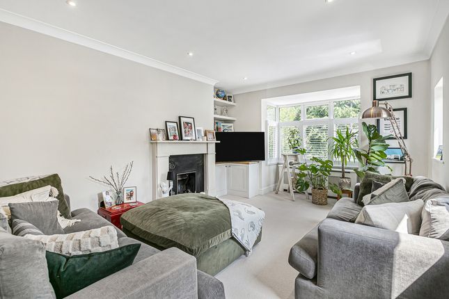 2 bedroom maisonette for sale
