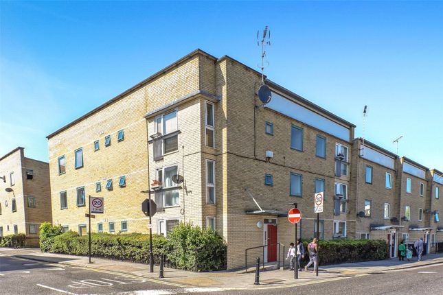 Well Street, Hackney, London, E9 2 bed flat for sale
