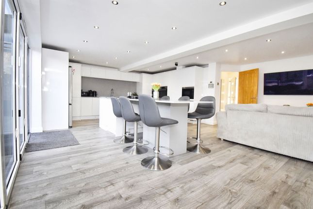 Warren Drive, Orpington BR6 4 bed semi