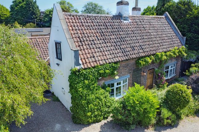 The Green, Chilwell, Nottingham 3 bed detached house for sale