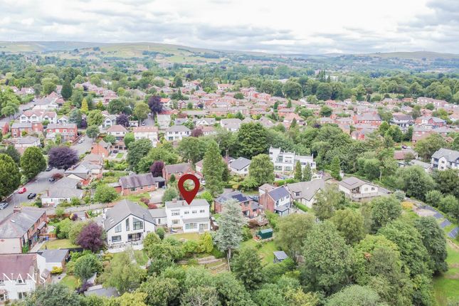 4 bed detached house