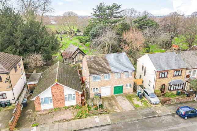 Eglinton Road, Swanscombe, Kent, DA10 3 bed semi
