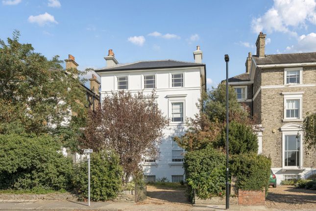 Vanbrugh Terrace, Blackheath 2 bed apartment for sale