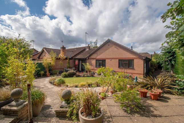 Upperton Rise, Leicester 3 bed detached bungalow for sale