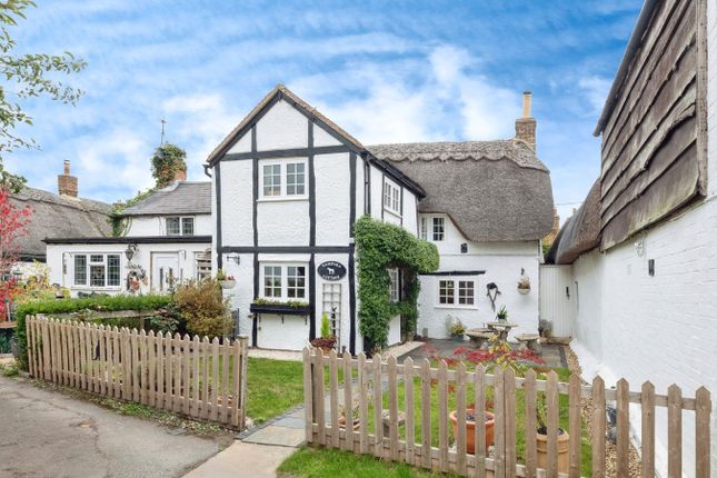 The College, Bicester OX27 2 bed detached house for sale