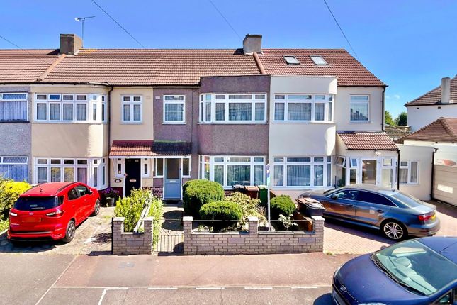 Stanley Avenue, Dagenham, RM8 3 bed terraced house for sale