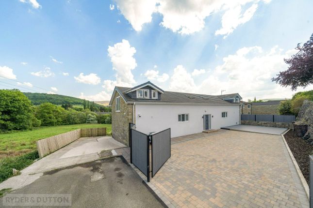 Bute Street, Rainbows End, SK13 5 bed detached house for sale