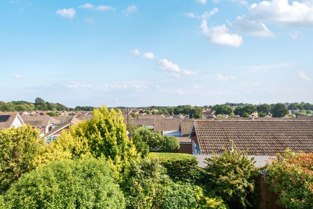 Inverness Avenue, Hampshire PO15 4 bed detached house for sale