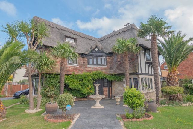 6 bedroom detached house for sale