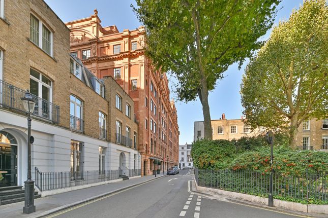 Trevor Square, London 3 bed flat for sale