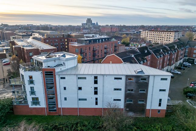 Windsor Court, York, YO31 7RY 1 bed flat for sale