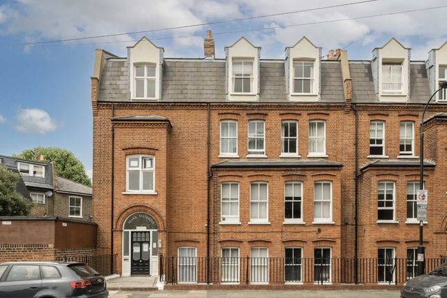 Westville Road, London W12 2 bed flat for sale