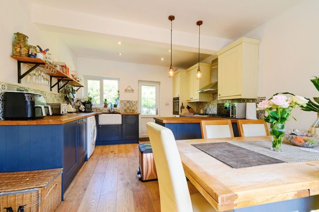 3 bed detached house