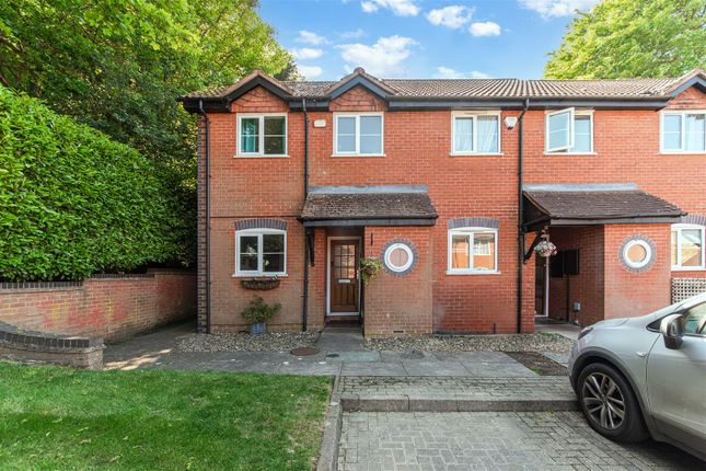 Upper Dunnymans, Banstead 3 bed end of terrace house for sale