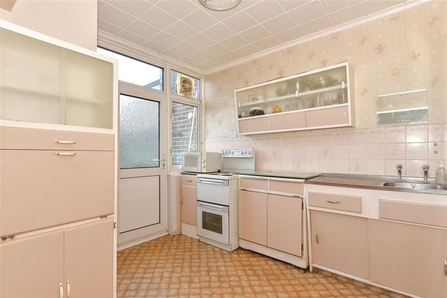 Cecil Road, Rochester, Kent 3 bed terraced house for sale