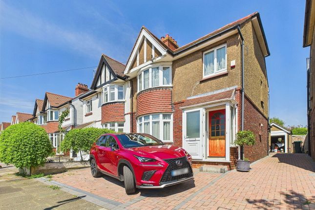 Cranmer Avenue, Hove, BN3 7JP 3 bed semi