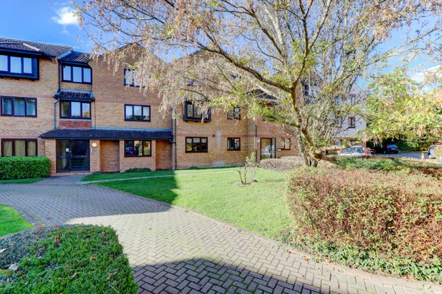 Knaves Hollow, High Wycombe HP10 Studio for sale