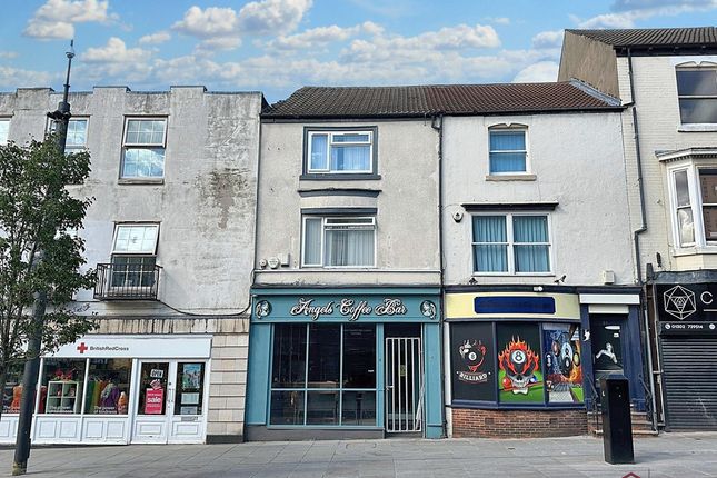 3 bedroom flat for sale