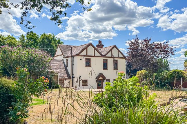 Hockley Road, Rayleigh SS6 4 bed detached house for sale