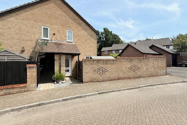 1 bedroom semi-detached house for sale