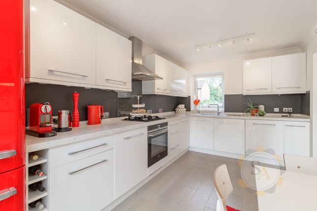 Avondale, Ash Vale, Aldershot 4 bed terraced house for sale