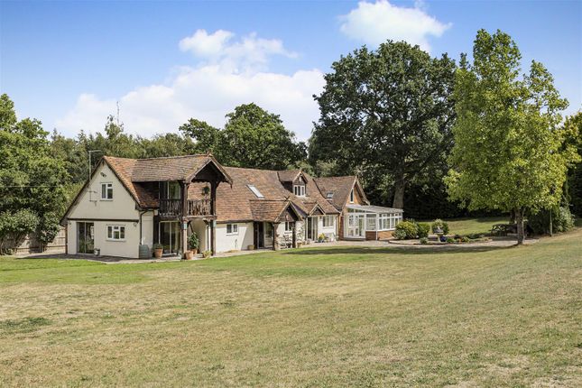 Honey Hill, Wokingham 3 bed detached house for sale