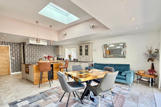 Moneyfly Road, Verwood, BH31 4 bed detached bungalow for sale