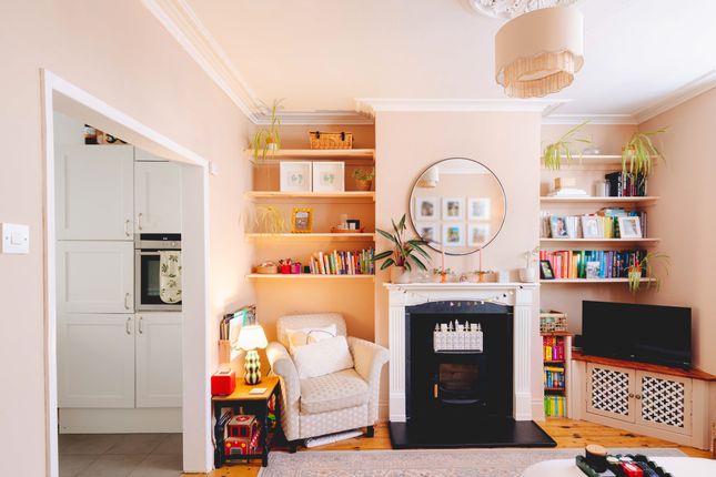 Totterdown, Bristol BS4 2 bed terraced house for sale