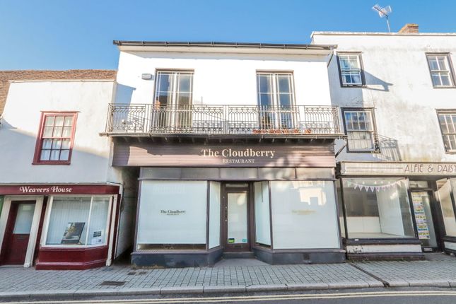 Available With No Onward Chain in... 3 bed terraced house for sale