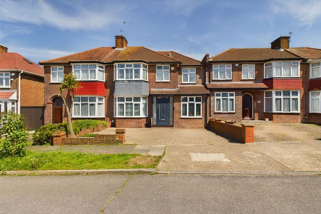 Peareswood Gardens, Stanmore, HA7 4 bed semi
