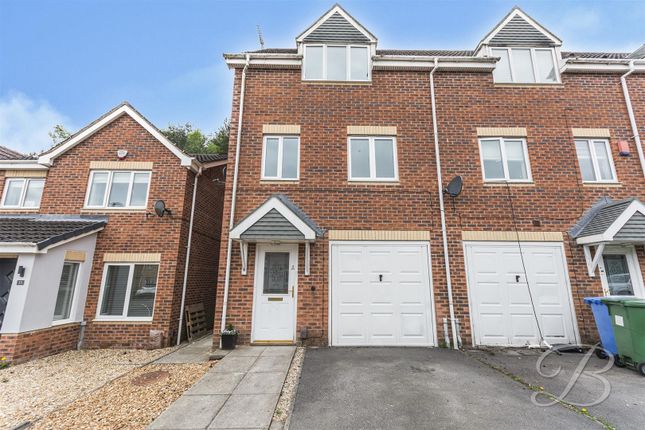 3 bedroom town house for sale