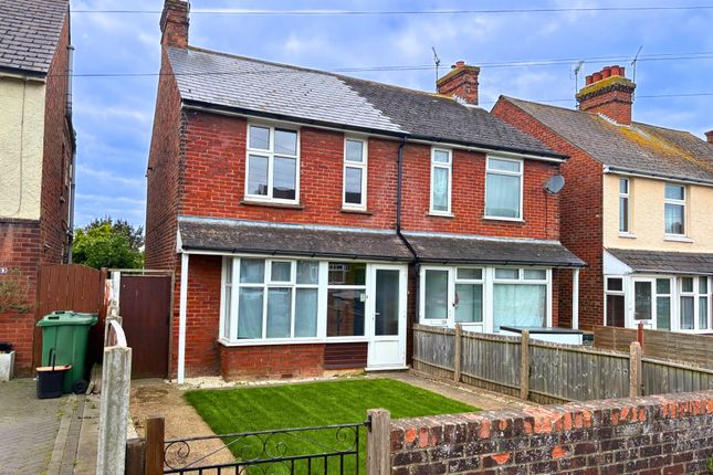 Essella Road, Ashford, Kent, TN24 8AJ 3 bed semi
