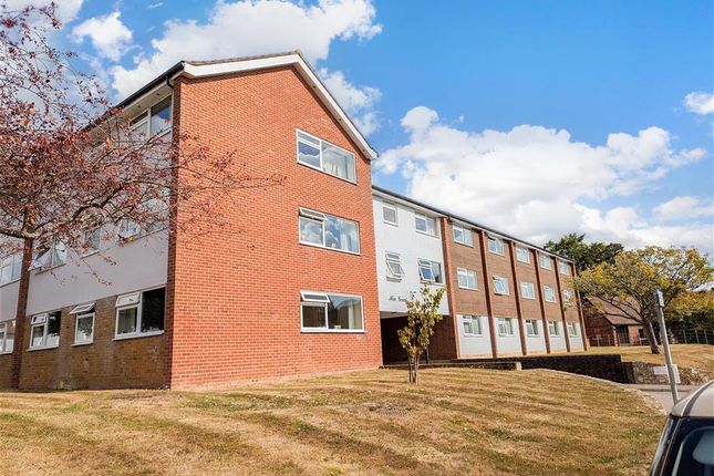 East Street, Tonbridge, Kent 1 bed ground floor flat for sale