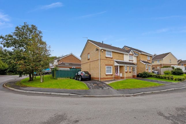 Maes Y Wennol, Pontyclun CF72 3 bed semi