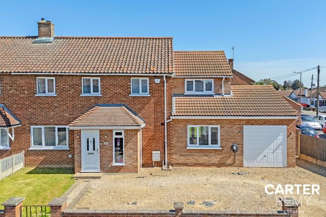 Giffords Cross Avenue, Corringham, SS17 4 bed semi