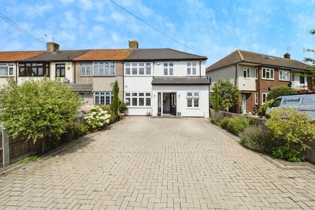 5 bedroom semi-detached house for sale