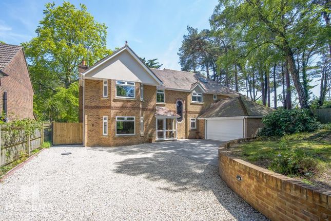 6 bedroom detached house for sale