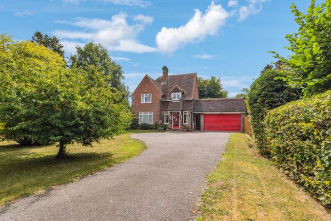 Main Road, High Wycombe HP14 3 bed detached house for sale