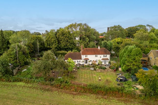 Heath End Road, High Wycombe HP10 3 bed detached house for sale