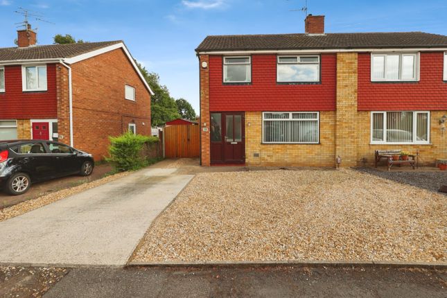 Peak Dale, North Hykeham, Lincoln... 3 bed semi