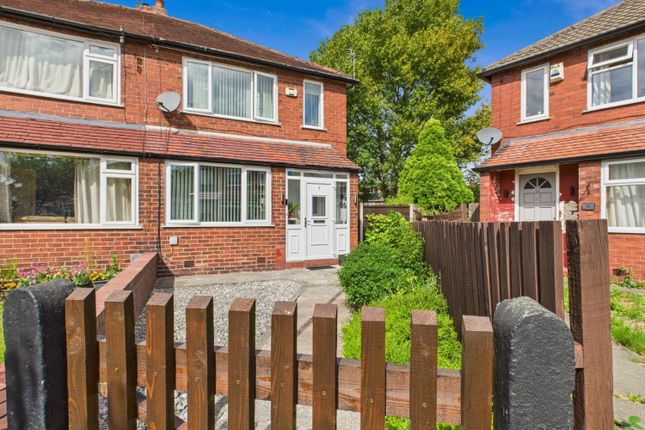 Franklyn Close, Denton, Manchester... 2 bed semi