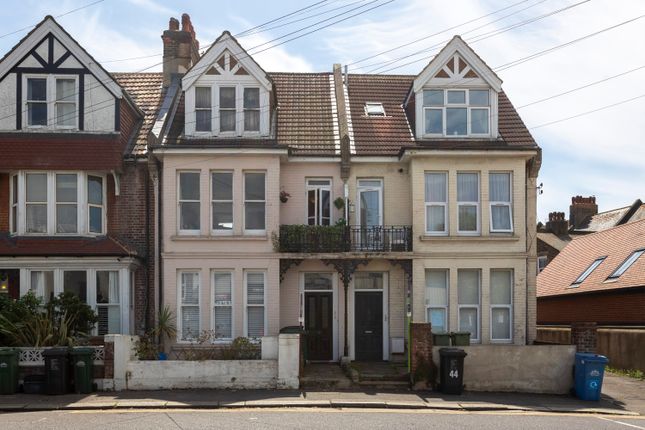 Highcroft Villas, Brighton, BN1 2 bed flat for sale