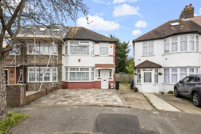 Worton Gardens, Isleworth TW7 3 bed semi