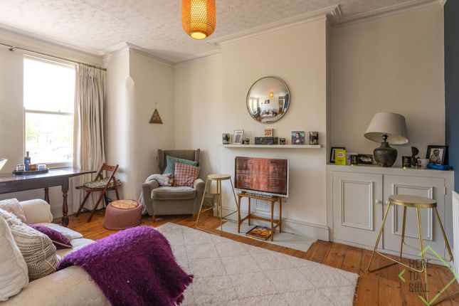 London N15 1 bed flat for sale
