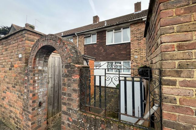 Normanhurst, Ashford TW15 4 bed end of terrace house for sale