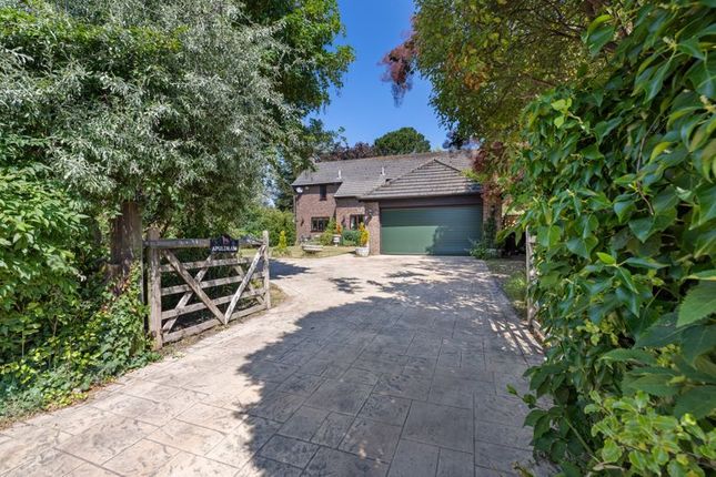 4 bed detached house