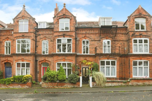 Granville Square, Scarborough YO11 6 bed terraced house for sale