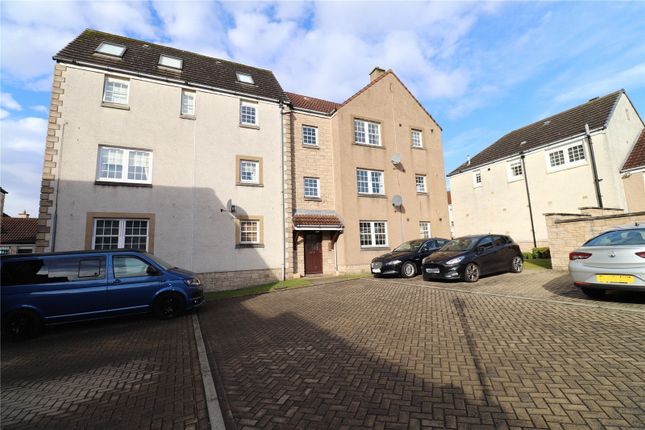 3 bedroom flat for sale