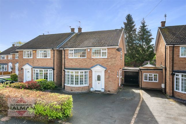 4 bedroom link detached house for sale